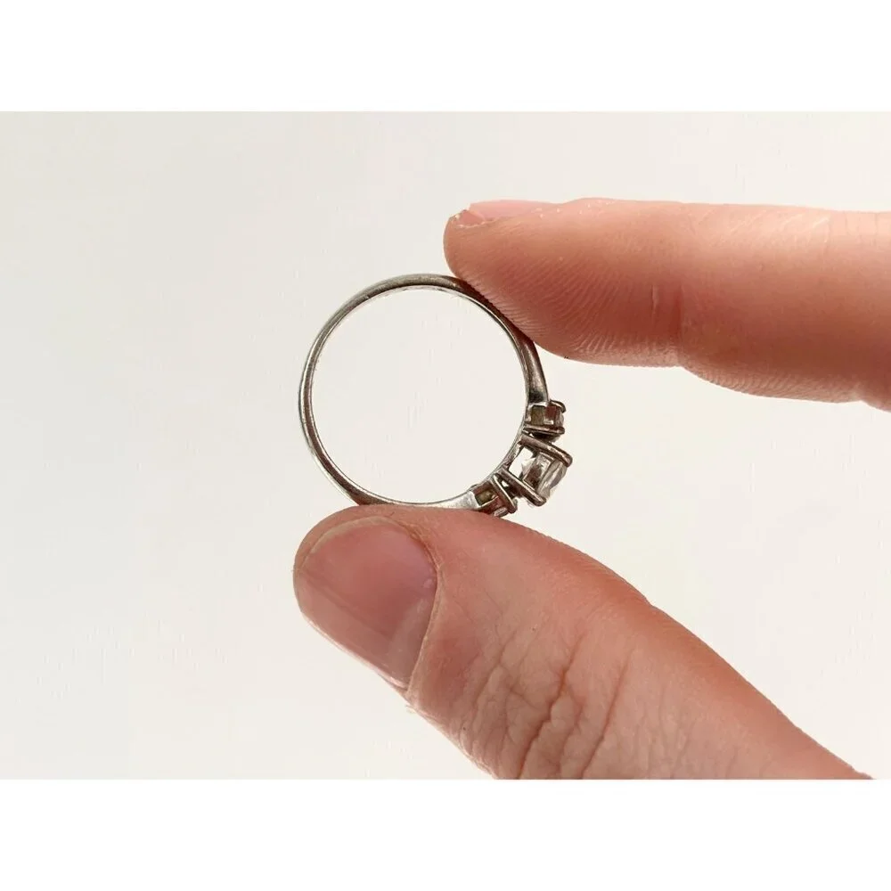 Tripe Stone Round Cut Cubic Zirconia Ring Split Shank Ring - sz 9